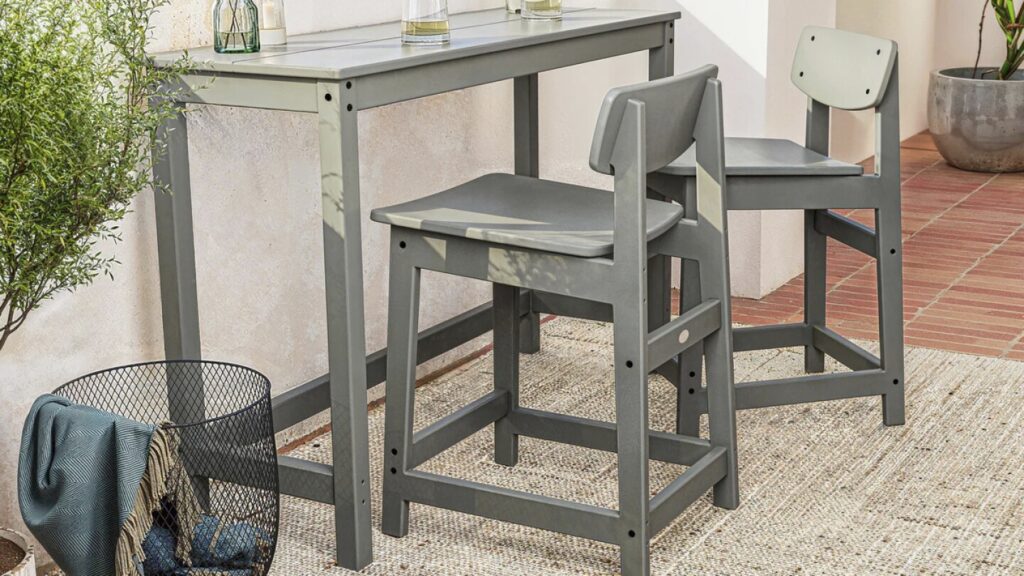 How to decorate a patio, balcony or other small outdoor space