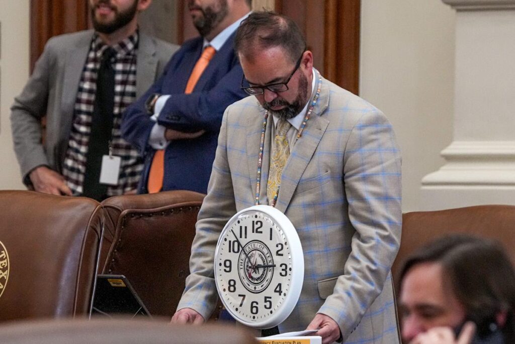 A 8B Texas budget, new rules for faculty senates at universities