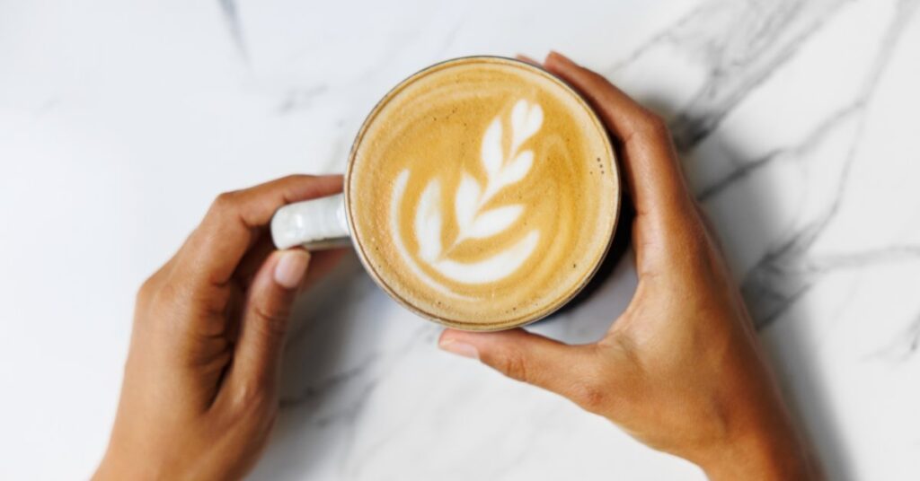 Drinking Coffee Linked to Healthy Aging in Middle-Aged Women