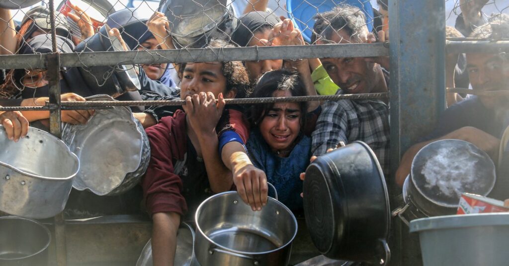 How Closures at Food Distribution Hubs Are Impacting Gazans
