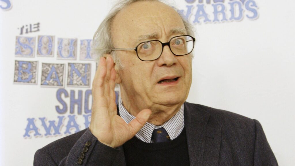 Alfred Brendel, pianist renowned for refined playing of Beethoven, dies at age 94