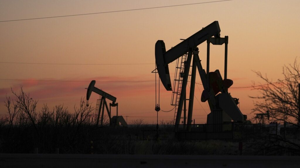 New Mexico appeals court rejects lawsuit against oil and gas regulators