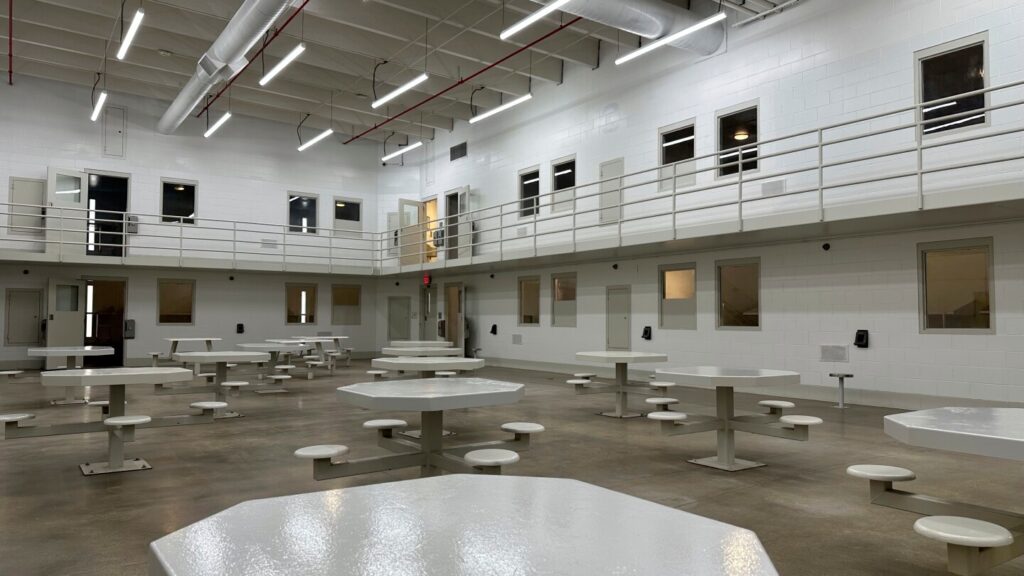 ICE using no-bid contracts, boosting big firms, to get more detention beds