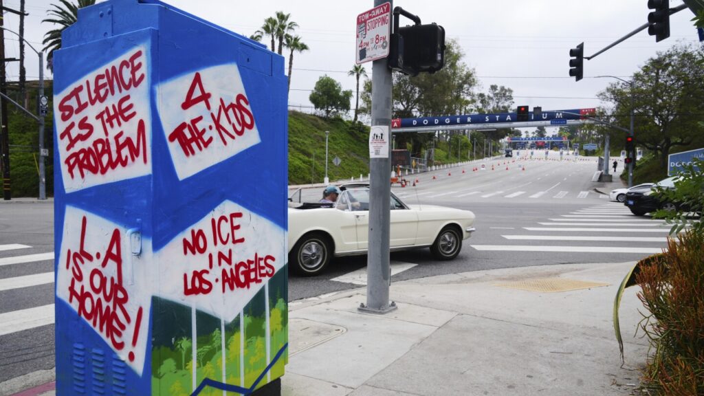 Dodgers announce  million donation to aid families of immigrants affected by federal raids
