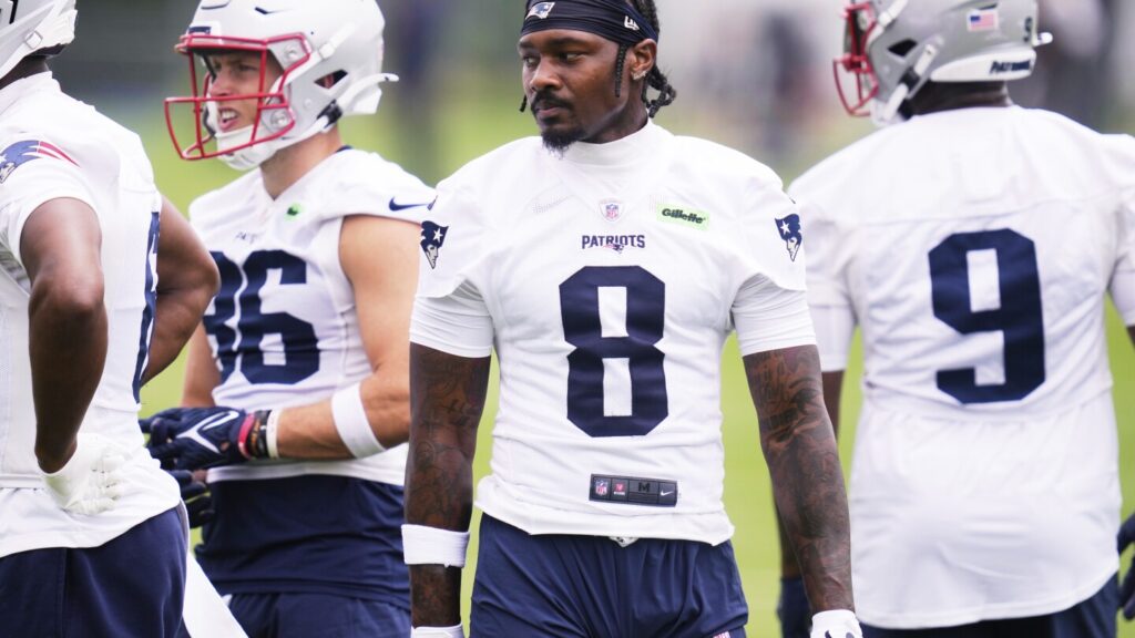Stefon Diggs declines to discuss conversations he’s had with Patriots regarding viral video