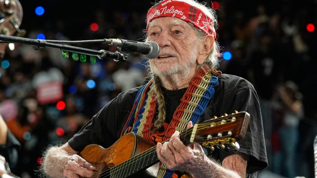 Willie Nelson keeps living the life he loves at 92. ‘I’m not through with it yet’