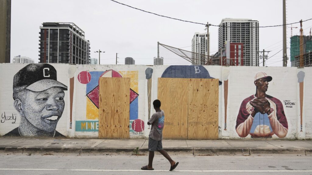 Mural in Miami honoring Black baseball legends is defaced with racist graffiti