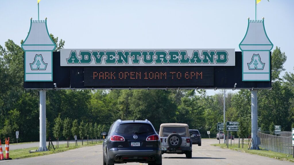 Iowa amusement park’s former owner settles lawsuit over boy’s drowning