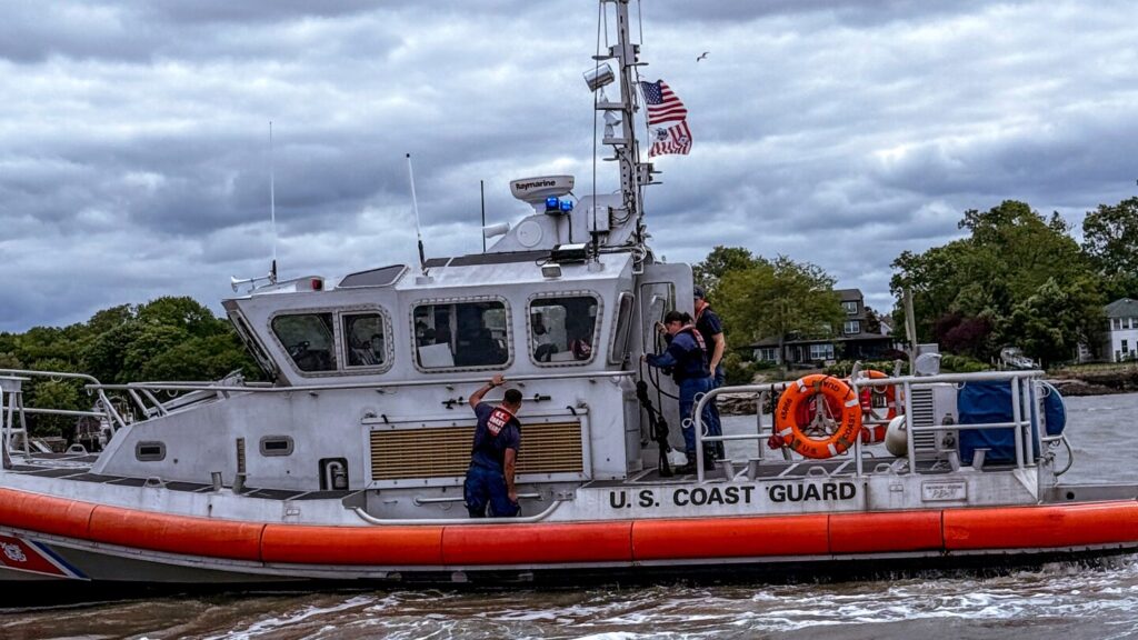 Pilot lands small plane in Long Island Sound, calls 911 to report location before rescue