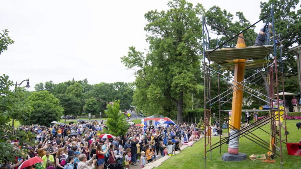 Minneapolis community to gather for annual giant pencil sharpening