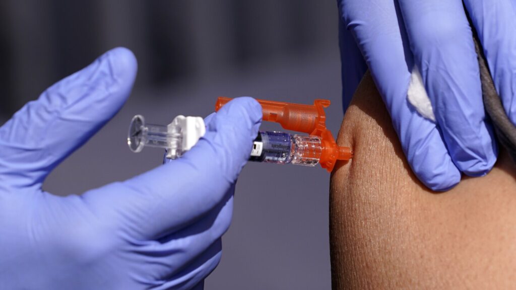 US to pay Moderna 6 million to develop pandemic flu vaccine that could be used to treat bird flu in people