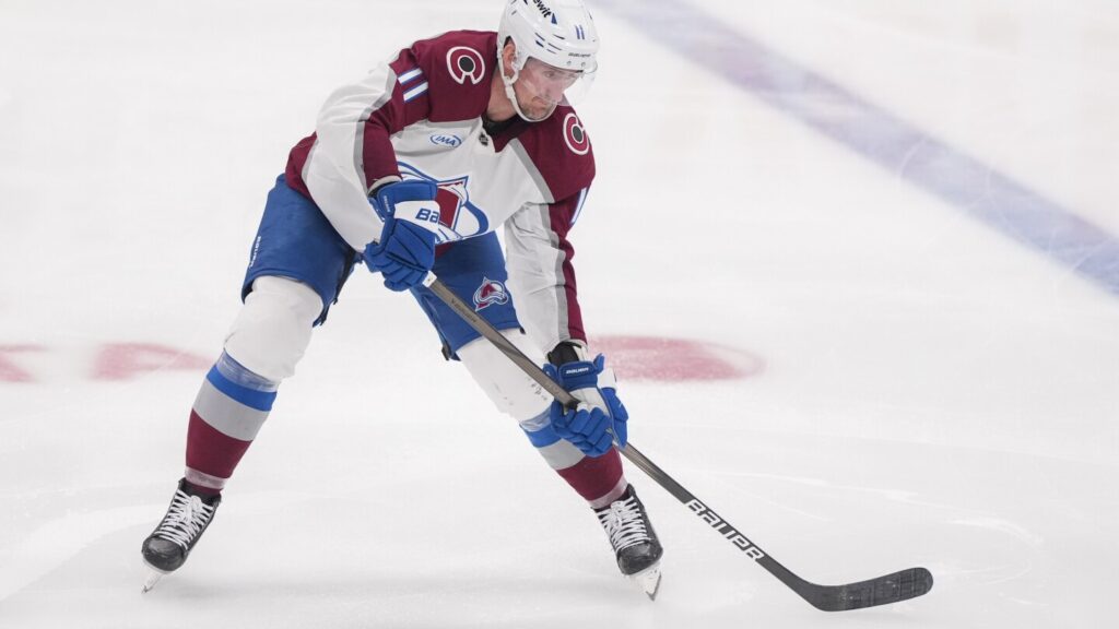 Avalanche boost depth at center by bringing back Brock Nelson on a 3-year contract worth .5M