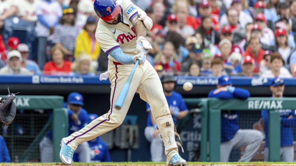 Castellanos hits a grand slam and Phillies complete 3-game sweep of Blue Jays with 11-4 win