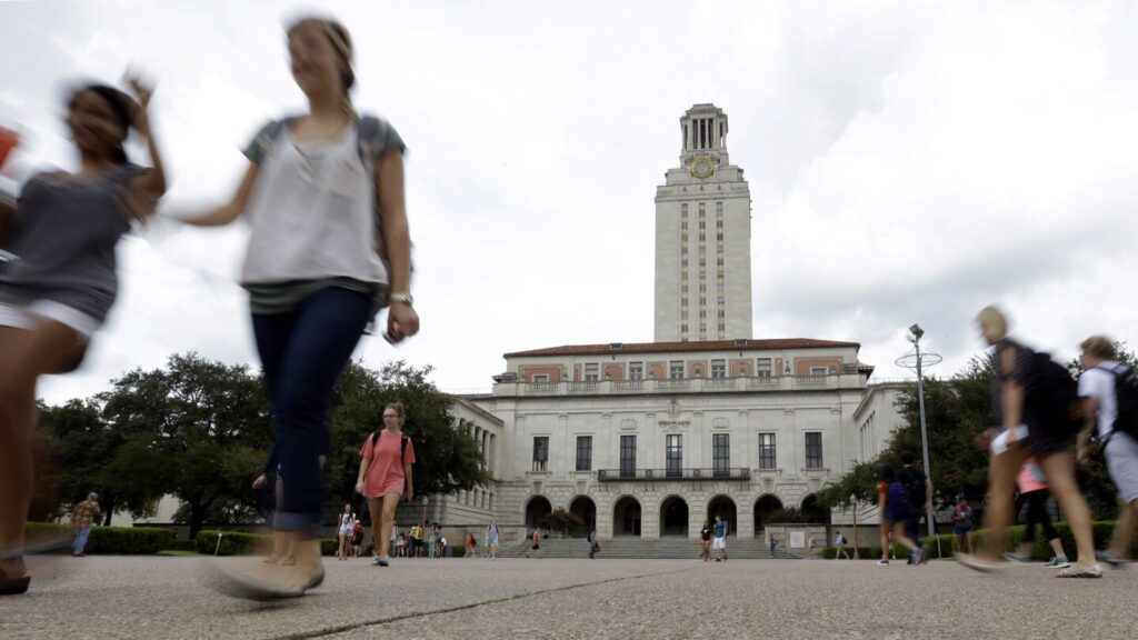 Texas bill gives university boards power to reshape curriculum