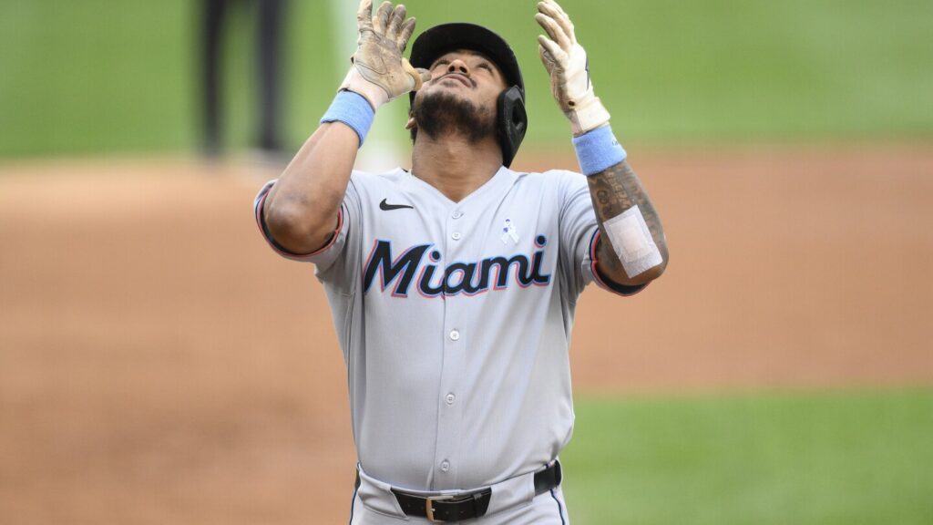 Marlins sweep Nationals with 3-1 victory
