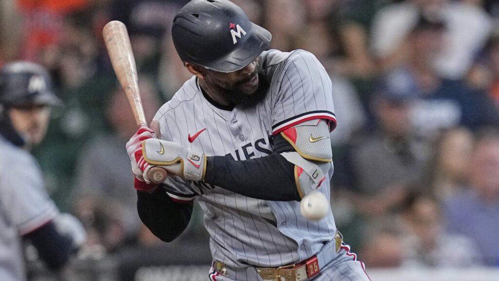 Twins scratch Byron Buxton from series finale vs. Astros after being hit by pitch