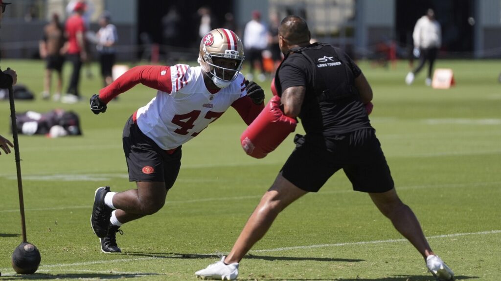 49ers and Bryce Huff hope the pass rusher will be a perfect fit in San Francisco