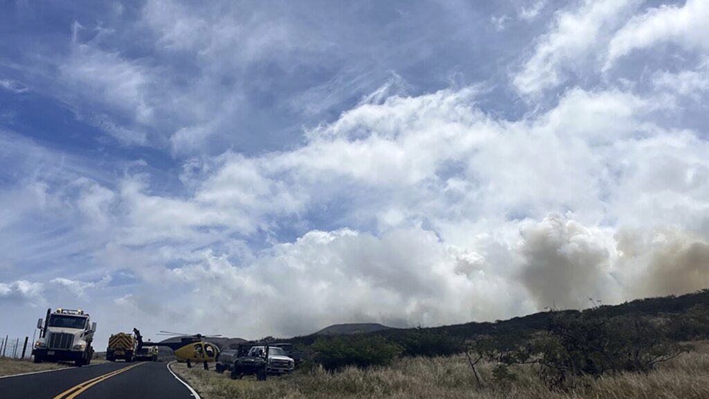 Fast-moving brush fire in rural Maui County evacuates homes, closes part of highway
