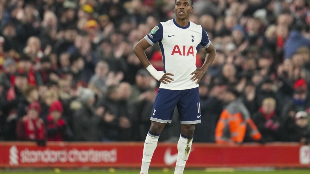 Tottenham signs Mathys Tel on a permanent long-term deal until 2031