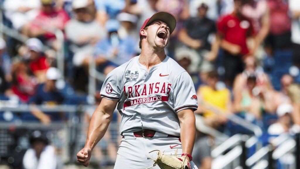 Arkansas has third no-hitter in CWS history, a 3-0 win over Murray State