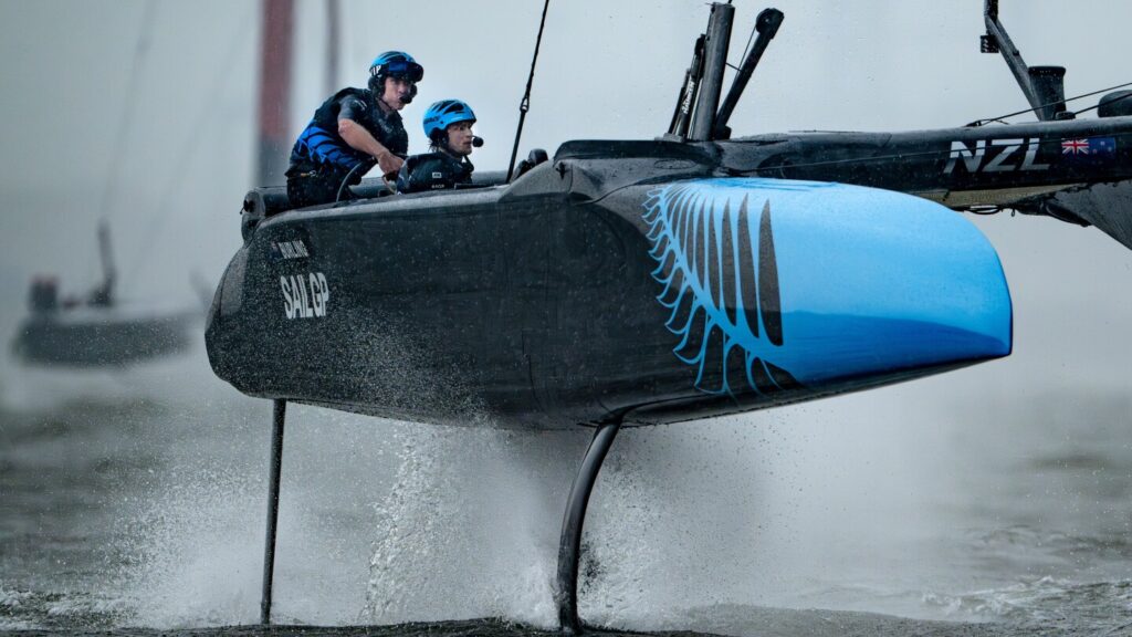 3-time America’s Cup champion Peter Burling joins Luna Rossa