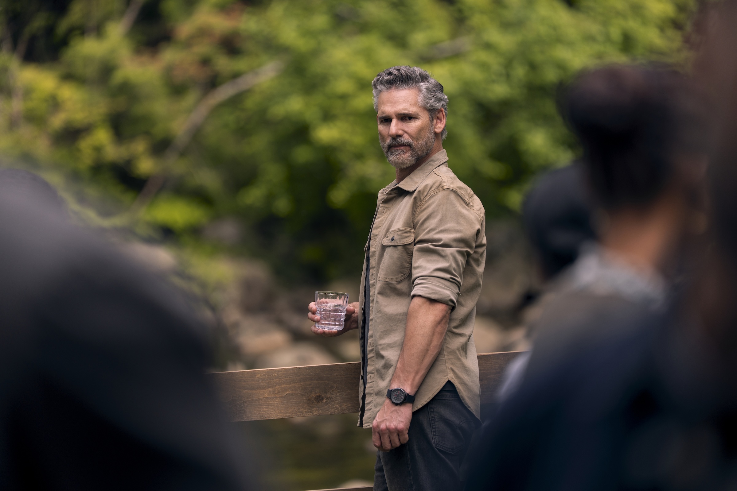 Untamed. Eric Bana as Kyle Turner in episode 102 of Untamed. Cr. Ricardo Hubbs/Netflix © 2025