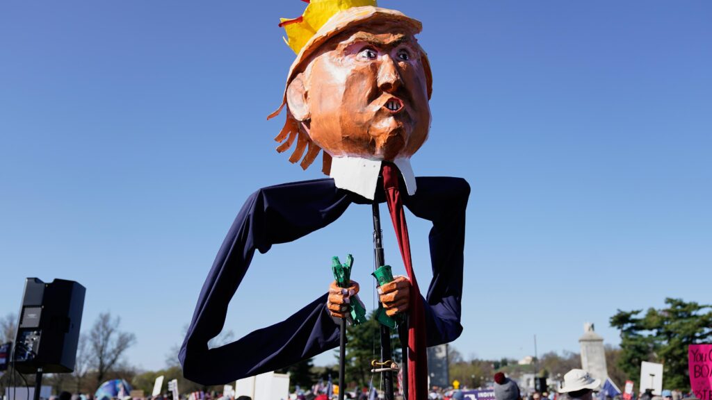 ‘No Kings’ Protest Organizers Expecting Record Turnout Against Historically Unpopular Trump