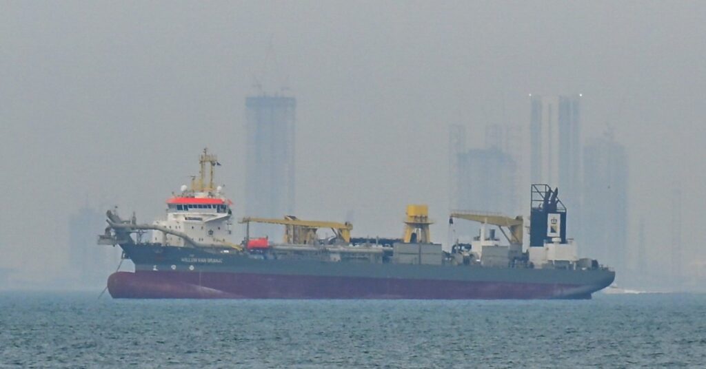 Strait of Hormuz Global Oil, Gas Trade Disrupt Amid Iran War