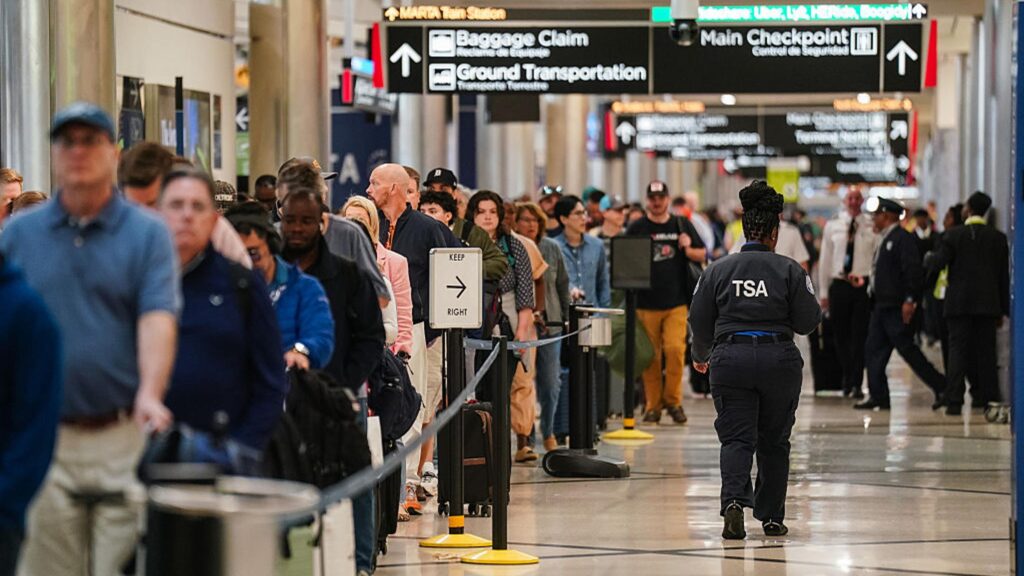 TSA Agents Could Get Paid as Soon as Monday Following Trump Order, DHS Says