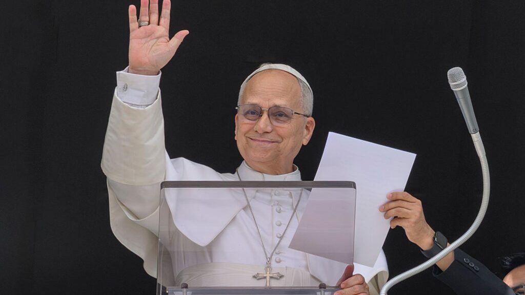 Trump Berates Pope Leo