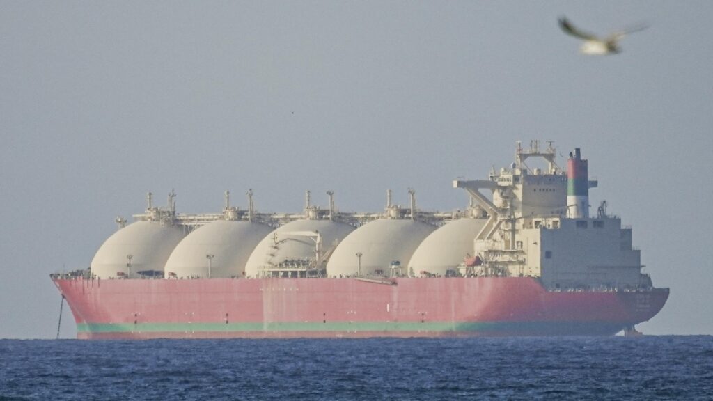 Iran Reimposes Control of Strait of Hormuz and Fires on Tankers