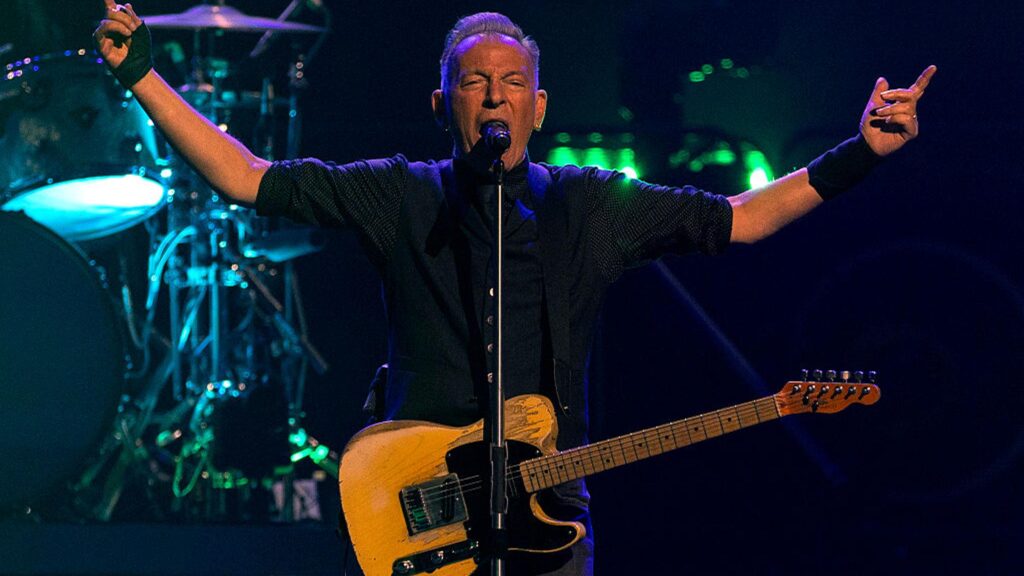 Bruce Springsteen Takes a Stand of Resistance in Minneapolis