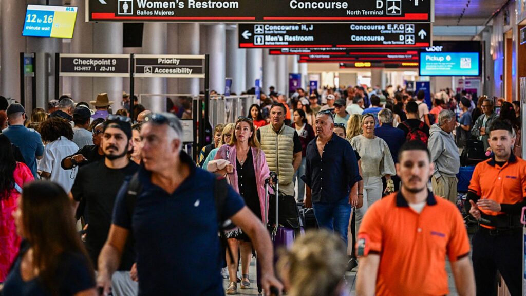 How Travelers Can Prepare for a Busy Memorial Day Weekend