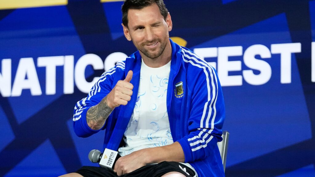 ‘Superteams’ to Collide at World Cup Final ‘Superteams’ to Collide at World Cup Final