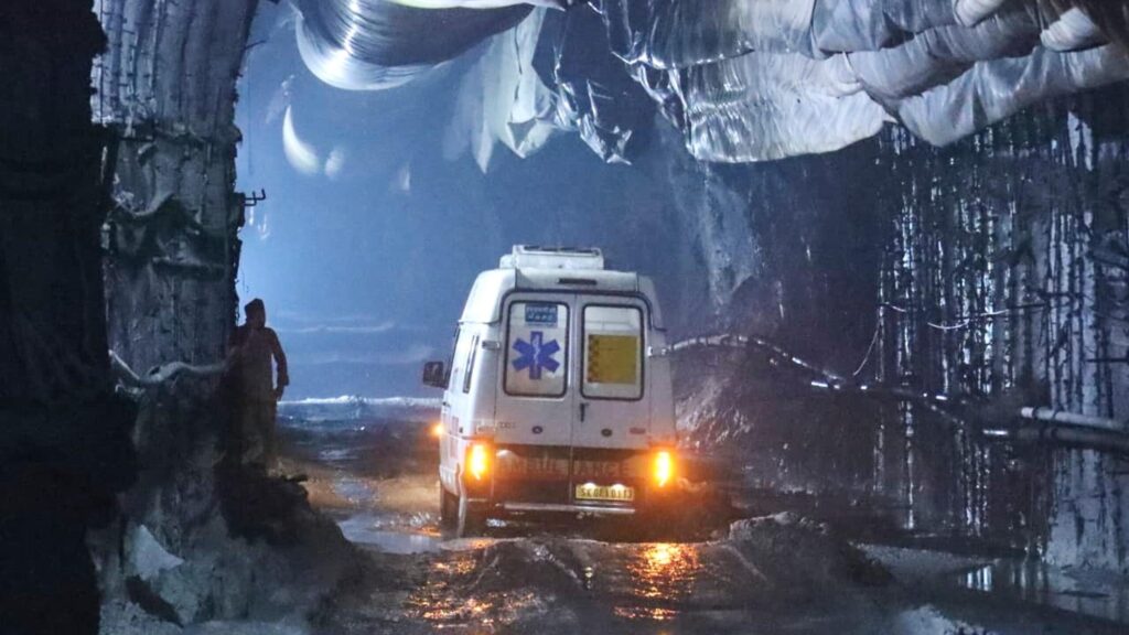 Toxic Gases Keep Rescue Teams From Saving 13 Workers Trapped by Tunnel Explosion in India Toxic Gases Keep Rescue Teams From Saving 13 Workers Trapped by Tunnel Explosion in India