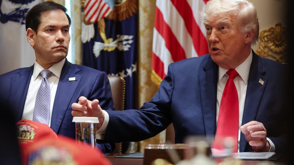 Republican and Democrat Lawmakers Criticize Trump Over Resumption of Iran War