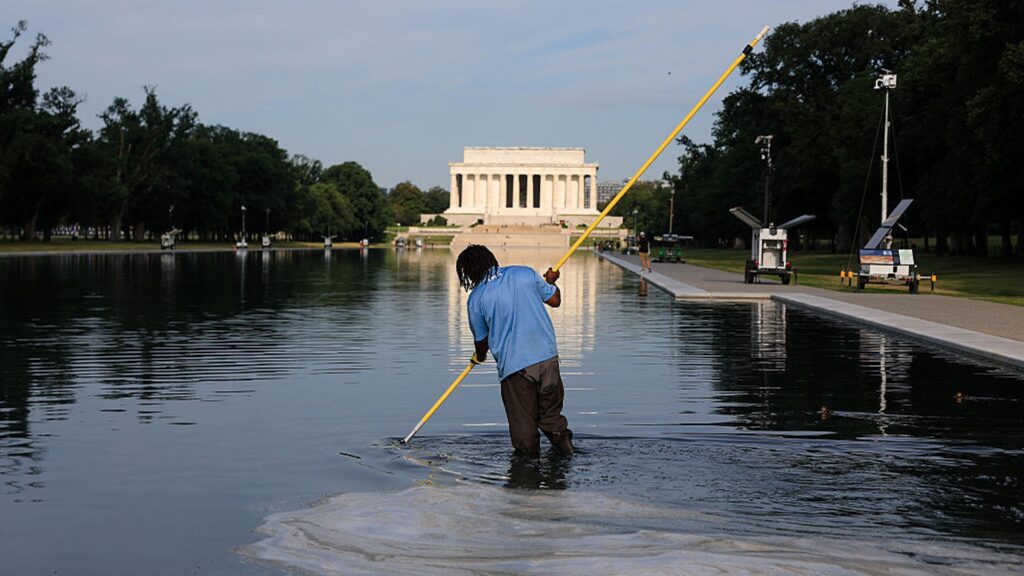 Lincoln Memorial Reflecting Pool Repairs Awarded to Same No-Bid Contractor Lincoln Memorial Reflecting Pool Repairs Awarded to Same No-Bid Contractor
