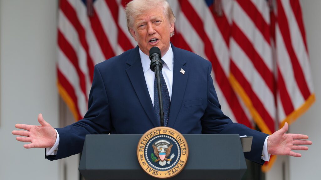Trump Insists U.S. Should ‘Run’ Strait of Hormuz and Get Paid For It Trump Insists U.S. Should ‘Run’ Strait of Hormuz and Get Paid For It