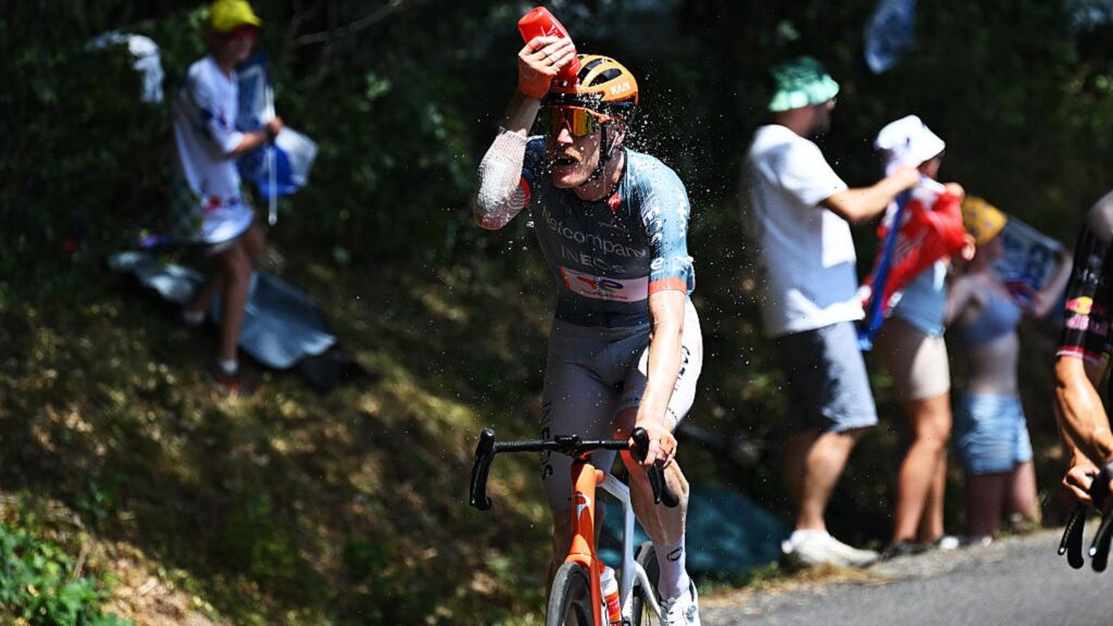 How Europe’s Extreme Heat Waves Have Impacted the Tour de France How Europe’s Extreme Heat Waves Have Impacted the Tour de France